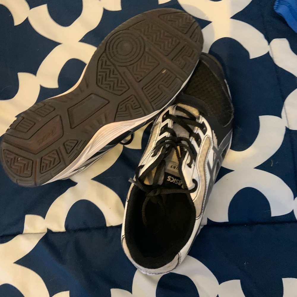 volleyball shoes
